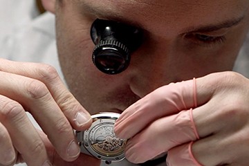 郑州劳力士手表维修每天慢多少钱